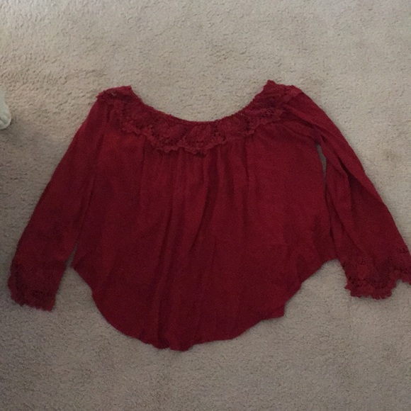 Red flowy lace top - Picture 3 of 3